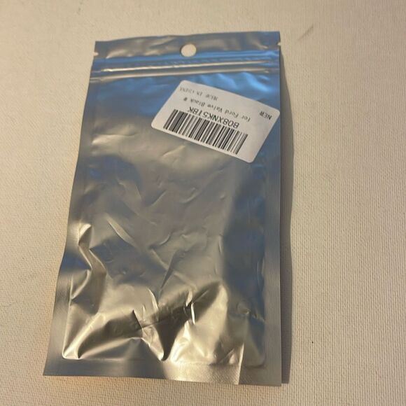 Ford valve Stem caps in Black set of 4 NWT - Picture 4 of 4